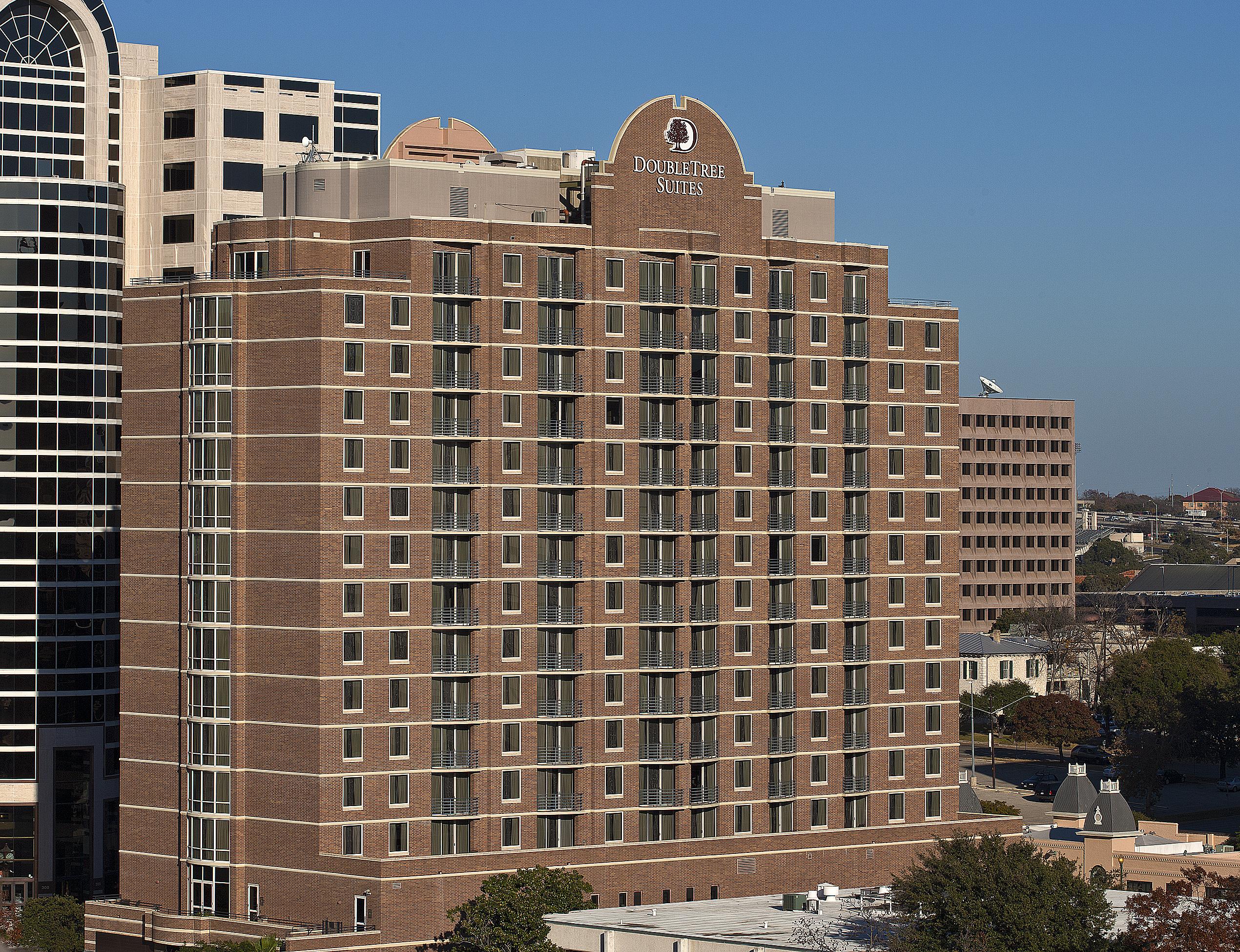 Doubletree Suites By Hilton Austin Downtown Capitol Exterior photo