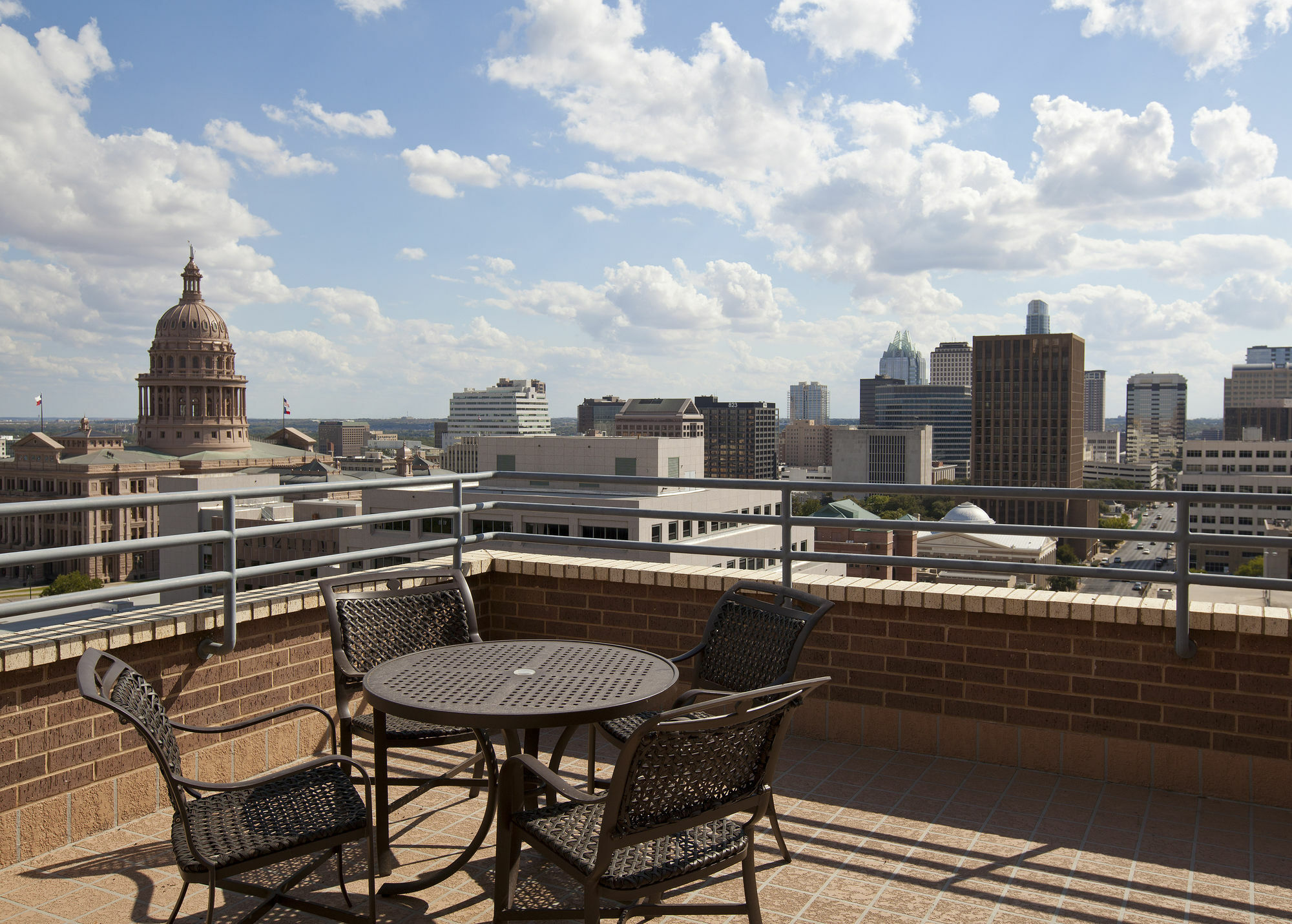 Doubletree Suites By Hilton Austin Downtown Capitol Facilities photo